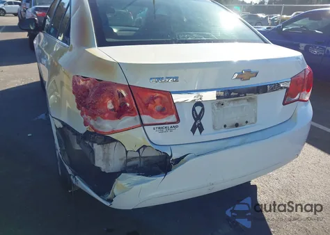 2011 Chevrolet Cruze Ls z USA, uszkodzony, nr VIN 1G1PC5SH5B7302957